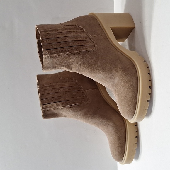 Dolce Vita Suede Neutral Platform Lug Sole Chunky Heel Combat Style Boot Size 10 - Picture 4 of 12